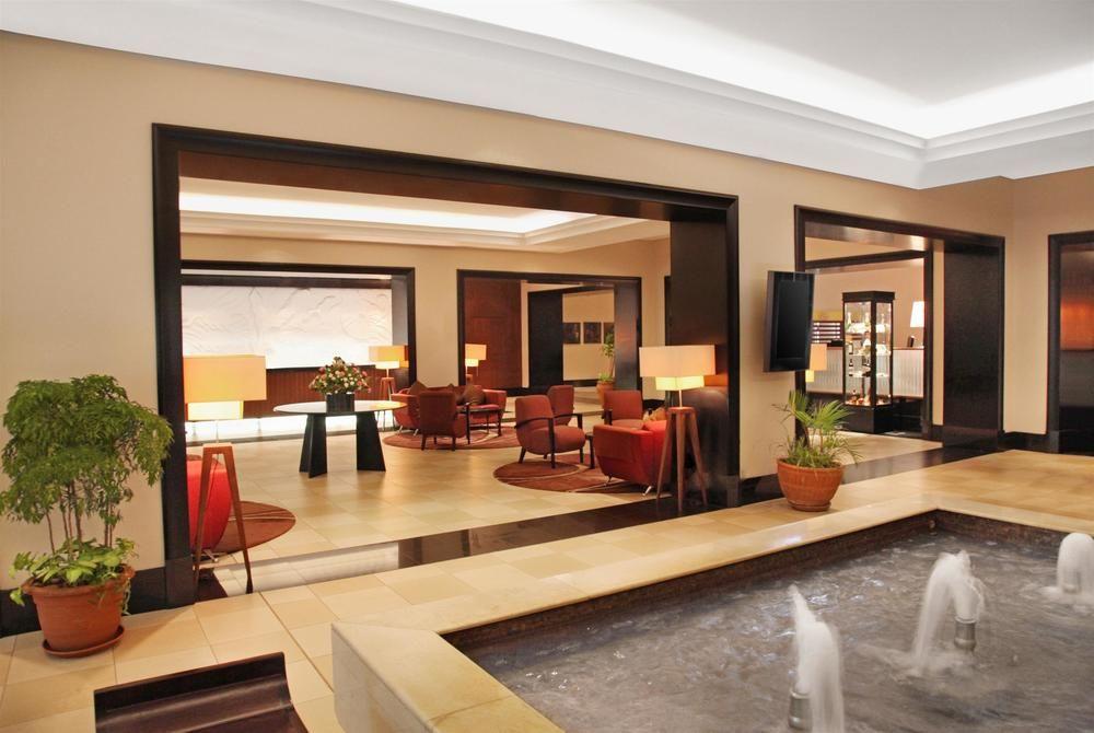Sheraton Kampala Hotel Exterior foto