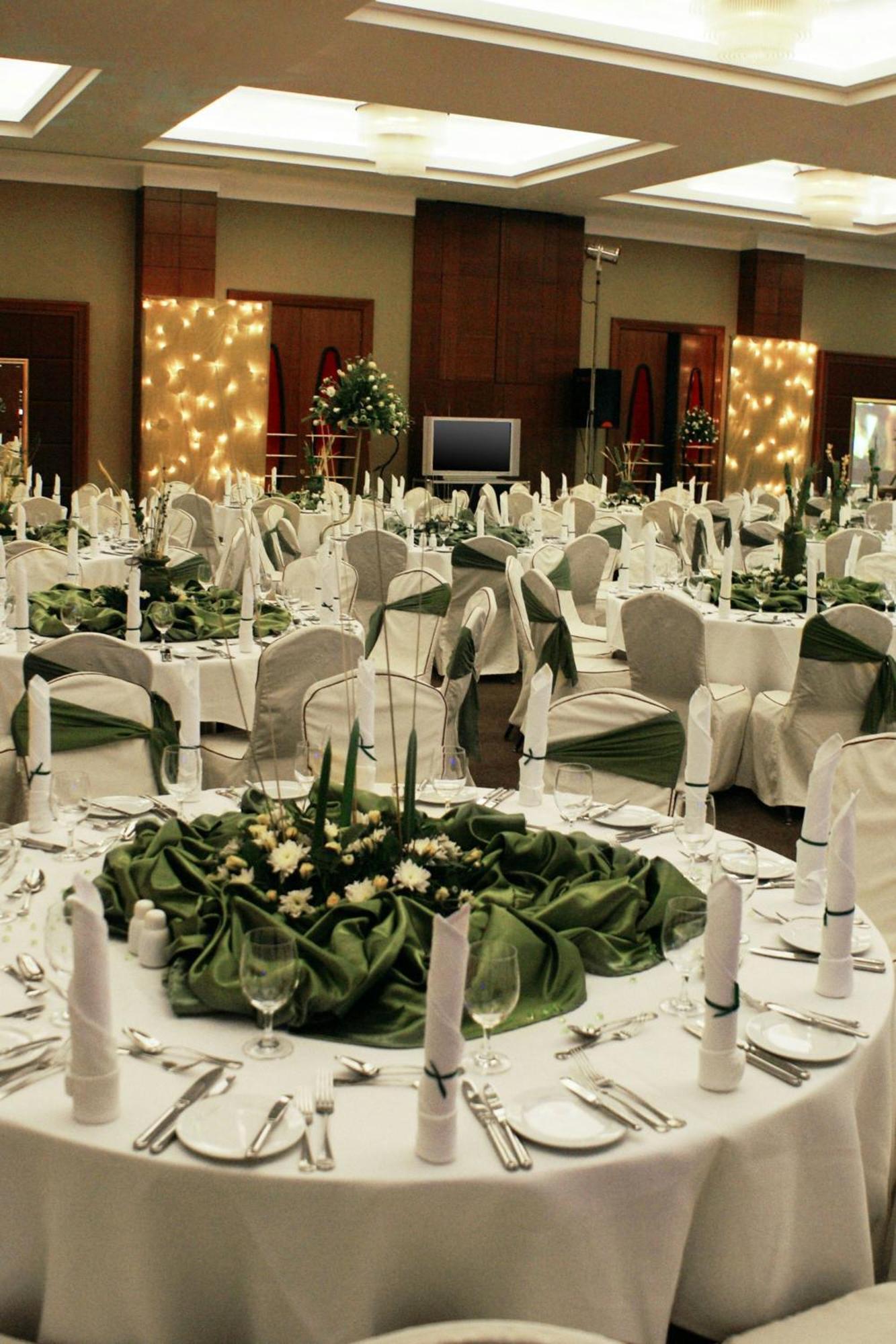 Sheraton Kampala Hotel Exterior foto